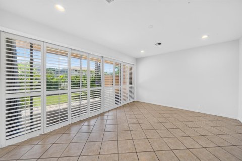 Touwnhouse à vendre à Deerfield Beach, Floride: 3 chambres, 200.11 m2 № 2246626 - photo 6