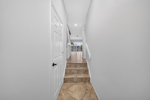 Touwnhouse à vendre à Deerfield Beach, Floride: 3 chambres, 200.11 m2 № 2246626 - photo 4