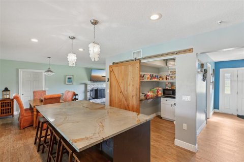 Casa en venta en Brandon, Florida, 5 dormitorios, 264.49 m2 № 1898491 - foto 6