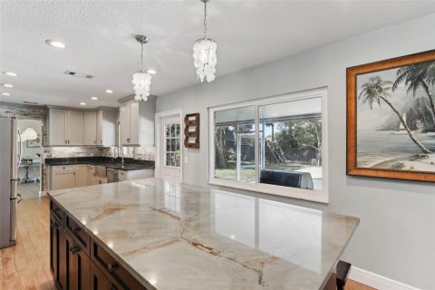 Casa en venta en Brandon, Florida, 5 dormitorios, 264.49 m2 № 1898491 - foto 16