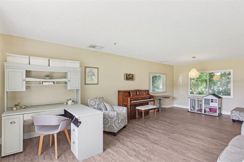 Casa en venta en Brandon, Florida, 5 dormitorios, 264.49 m2 № 1898491 - foto 27