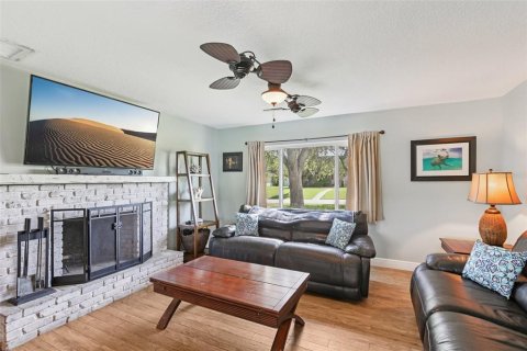 Casa en venta en Brandon, Florida, 5 dormitorios, 264.49 m2 № 1898491 - foto 22