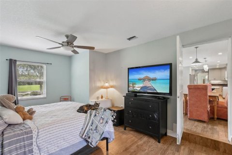 Casa en venta en Brandon, Florida, 5 dormitorios, 264.49 m2 № 1898491 - foto 24