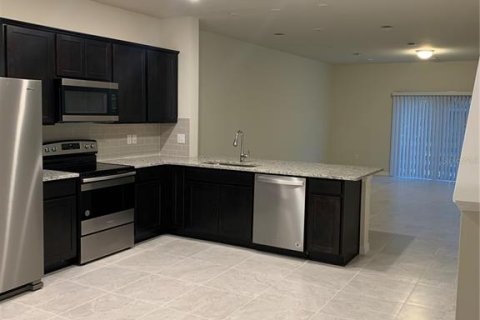 Touwnhouse à louer à Kissimmee, Floride: 3 chambres, 157.84 m2 № 2219101 - photo 2