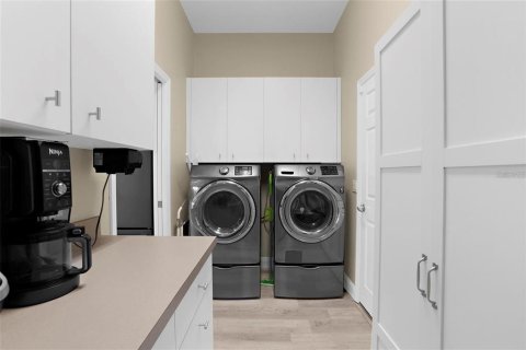 Купить виллу или дом в Ротонда, Флорида 10 комнат, 212.47м2, № 2431199 - фото 22
