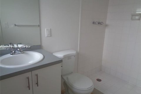 Купить кондоминиум в Майами, Флорида 2 спальни, 85.47м2, № 2035233 - фото 9