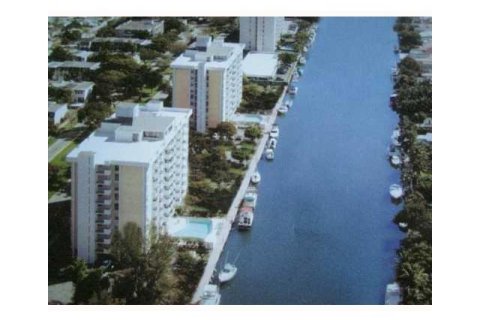 Copropriété à vendre à North Miami, Floride: 1 chambre, 74.88 m2 № 1208628 - photo 1