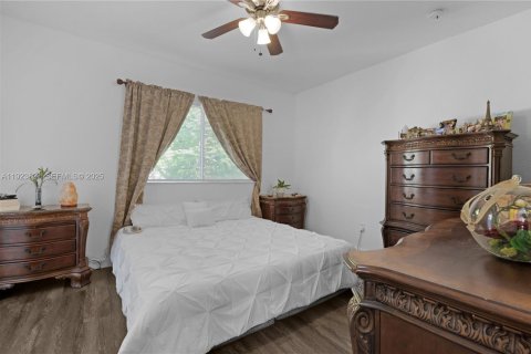 Touwnhouse à vendre à Cutler Bay, Floride: 3 chambres, 120.31 m2 № 2082859 - photo 16