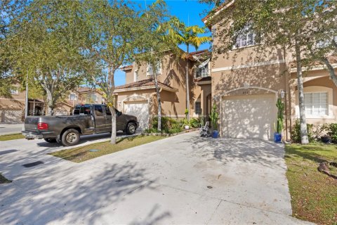 Touwnhouse à vendre à Cutler Bay, Floride: 3 chambres, 120.31 m2 № 2082859 - photo 3