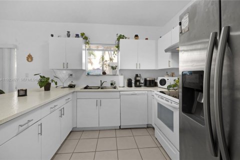 Touwnhouse à vendre à Cutler Bay, Floride: 3 chambres, 120.31 m2 № 2082859 - photo 22
