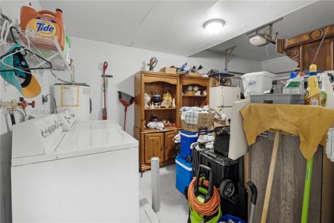 Touwnhouse à vendre à Cutler Bay, Floride: 3 chambres, 120.31 m2 № 2082859 - photo 8