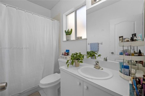 Touwnhouse à vendre à Cutler Bay, Floride: 3 chambres, 120.31 m2 № 2082859 - photo 13