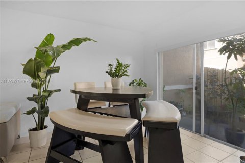 Touwnhouse à vendre à Cutler Bay, Floride: 3 chambres, 120.31 m2 № 2082859 - photo 25