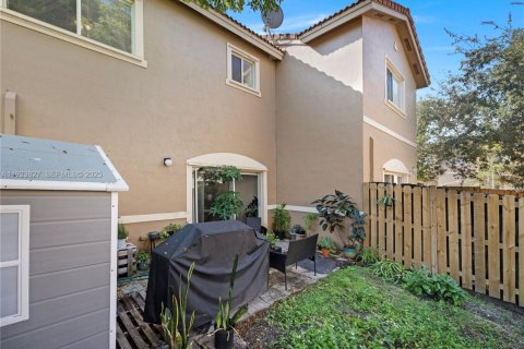 Touwnhouse à vendre à Cutler Bay, Floride: 3 chambres, 120.31 m2 № 2082859 - photo 5