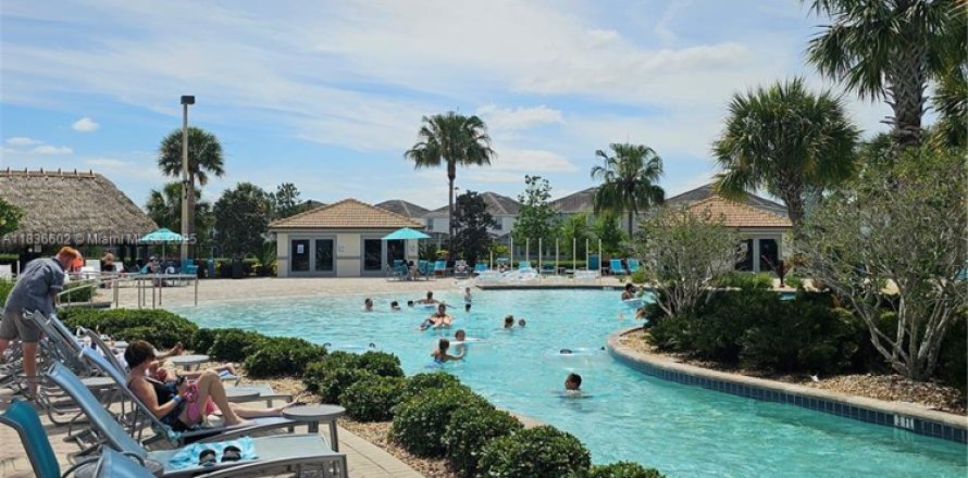 House in Kissimmee, Florida 6 bedrooms, 357.67 sq.m. № 1823711