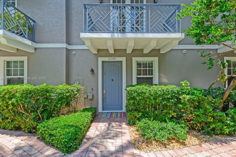 Adosado en venta en Wilton Manors, Florida, 3 dormitorios, 174.66 m2 № 1998545 - foto 2