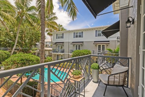 Adosado en Wilton Manors, Florida 3 dormitorios, 174.66 m2 № 1998545