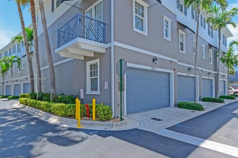 Adosado en venta en Wilton Manors, Florida, 3 dormitorios, 174.66 m2 № 1998545 - foto 22