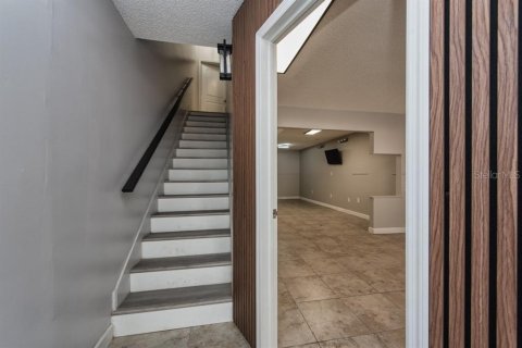 Immobilier commercial à louer à Riverview, Floride № 2118570 - photo 4