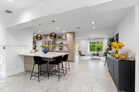 Casa en venta en Biscayne Park, Florida, 3 dormitorios, 181.81 m2 № 2288858 - foto 14