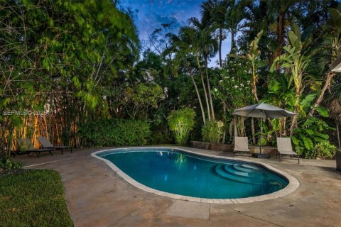 Casa en Biscayne Park, Florida 3 dormitorios, 181.81 m2 № 2288858
