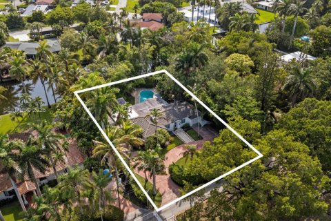 Casa en venta en Biscayne Park, Florida, 3 dormitorios, 181.81 m2 № 2288858 - foto 2