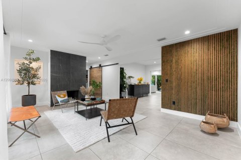 Casa en venta en Biscayne Park, Florida, 3 dormitorios, 181.81 m2 № 2288858 - foto 4