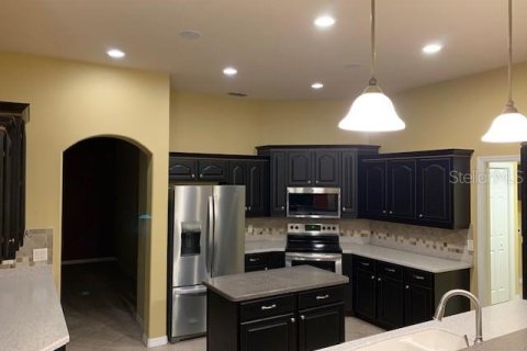 House in Homosassa, Florida 4 bedrooms, 246.28 sq.m. № 2213201 - photo 6