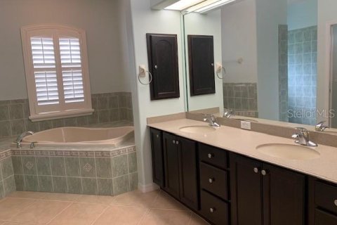 House in Homosassa, Florida 4 bedrooms, 246.28 sq.m. № 2213201 - photo 13