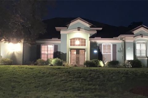 House in Homosassa, Florida 4 bedrooms, 246.28 sq.m. № 2213201 - photo 2