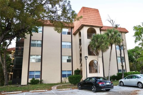 Condominio en venta en Lauderhill, Florida, 1 dormitorio, 80.82 m2 № 1942617 - foto 17