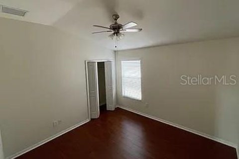 House in New Port Richey, Florida 4 bedrooms, 205.59 sq.m. № 2272926 - photo 16