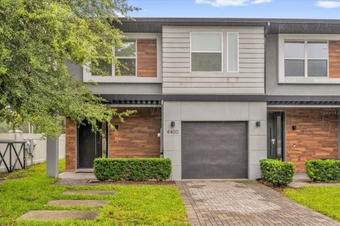 Touwnhouse à vendre à Kissimmee, Floride: 4 chambres, 165.18 m2 № 1837600 - photo 1