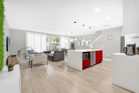 Touwnhouse à vendre à Kissimmee, Floride: 4 chambres, 165.18 m2 № 1837600 - photo 5