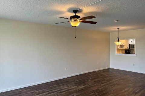 Copropriété à louer à Sarasota, Floride: 2 chambres, 101.26 m2 № 1629786 - photo 8