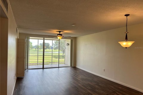 Copropriété à louer à Sarasota, Floride: 2 chambres, 101.26 m2 № 1629786 - photo 9