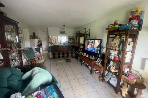 Copropriété à vendre à Miami Springs, Floride: 2 chambres, 75.81 m2 № 2248290 - photo 10
