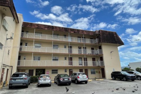 Condo à Miami Springs, Floride, 2 chambres № 2248290