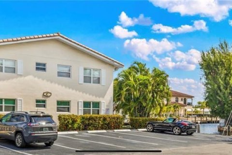 Condo in Fort Lauderdale, Florida, 1 bedroom  № 2401232 - photo 18