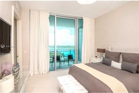 Купить кондоминиум в Бэл-Харбор, Флорида 2 спальни, 177.72м2, № 2012643 - фото 19