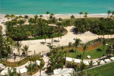 Купить кондоминиум в Бэл-Харбор, Флорида 2 спальни, 177.72м2, № 2012643 - фото 10