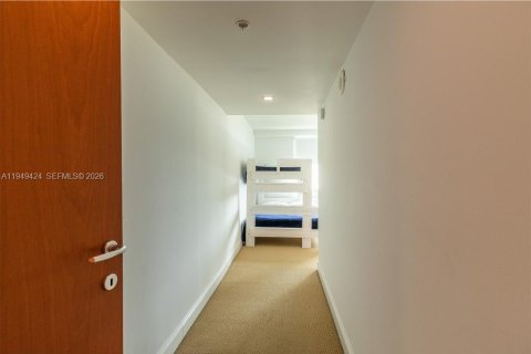 Снять в аренду кондоминиум в Серфсайд, Флорида 3 спальни, 148.64м2, № 2004931 - фото 25