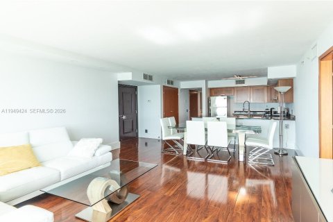 Снять в аренду кондоминиум в Серфсайд, Флорида 3 спальни, 148.64м2, № 2004931 - фото 6