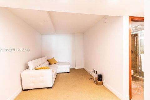 Снять в аренду кондоминиум в Серфсайд, Флорида 3 спальни, 148.64м2, № 2004931 - фото 28