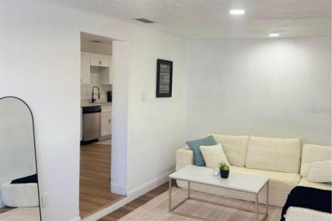 Appartement à louer à Tampa, Floride: 2 chambres, 104.79 m2 № 2399486 - photo 2