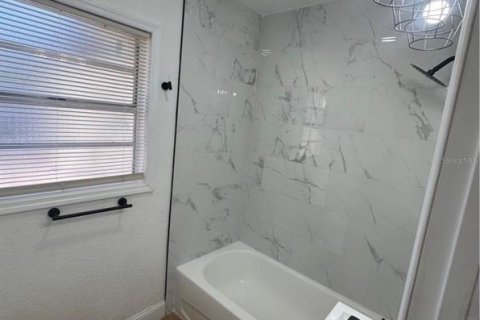Appartement à louer à Tampa, Floride: 2 chambres, 104.79 m2 № 2399486 - photo 12