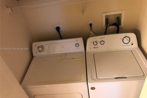 Condominio en venta en Hollywood, Florida, 1 dormitorio, 68.38 m2 № 2056817 - foto 8