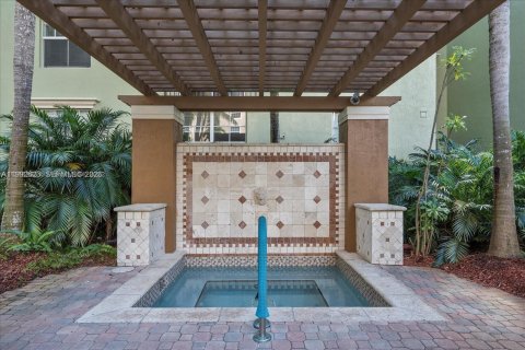 Condominio en venta en Hollywood, Florida, 1 dormitorio, 68.38 m2 № 2056817 - foto 11