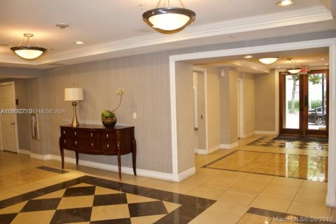 Condominio en venta en Hollywood, Florida, 1 dormitorio, 68.38 m2 № 2056817 - foto 16