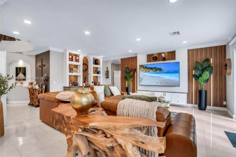 Casa en venta en Miramar, Florida, 5 dormitorios, 344.3 m2 № 1969303 - foto 22